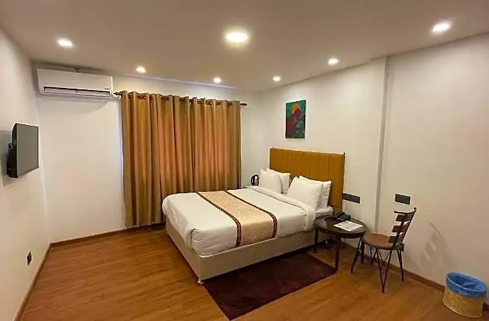 Heranya Hotel